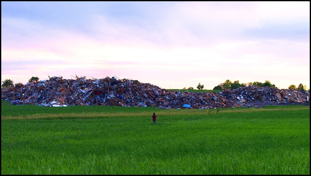 4bdmini The FEMA debris piles in Parkersburg